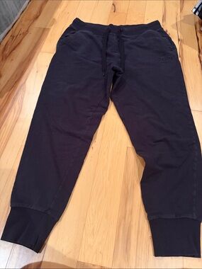Fila Men's Black Elastic-Waist Jogger Sweatpants